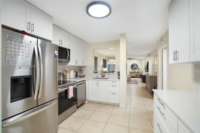 $2,400 | 6245 Southwest 47th Manor, Unit 204, Davie, FL 33314