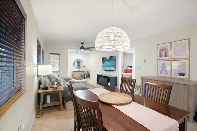 $2,400 | 6245 Southwest 47th Manor, Unit 204, Davie, FL 33314