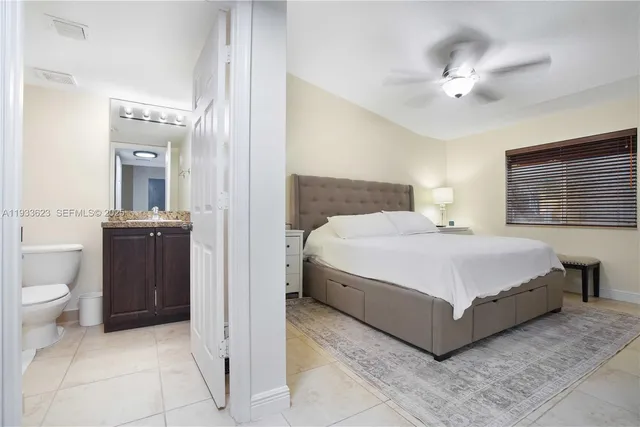 $2,400 | 6245 Southwest 47th Manor, Unit 204, Davie, FL 33314