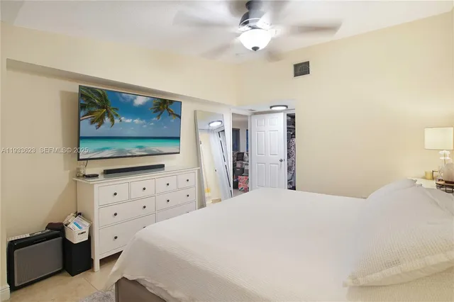 $2,400 | 6245 Southwest 47th Manor, Unit 204, Davie, FL 33314