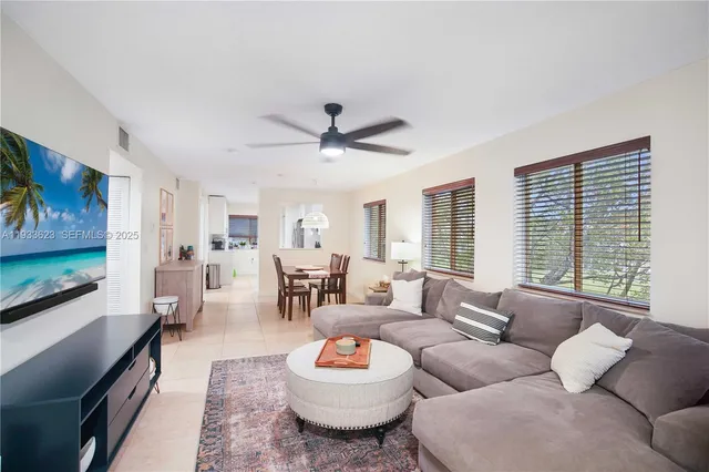 $2,400 | 6245 Southwest 47th Manor, Unit 204, Davie, FL 33314