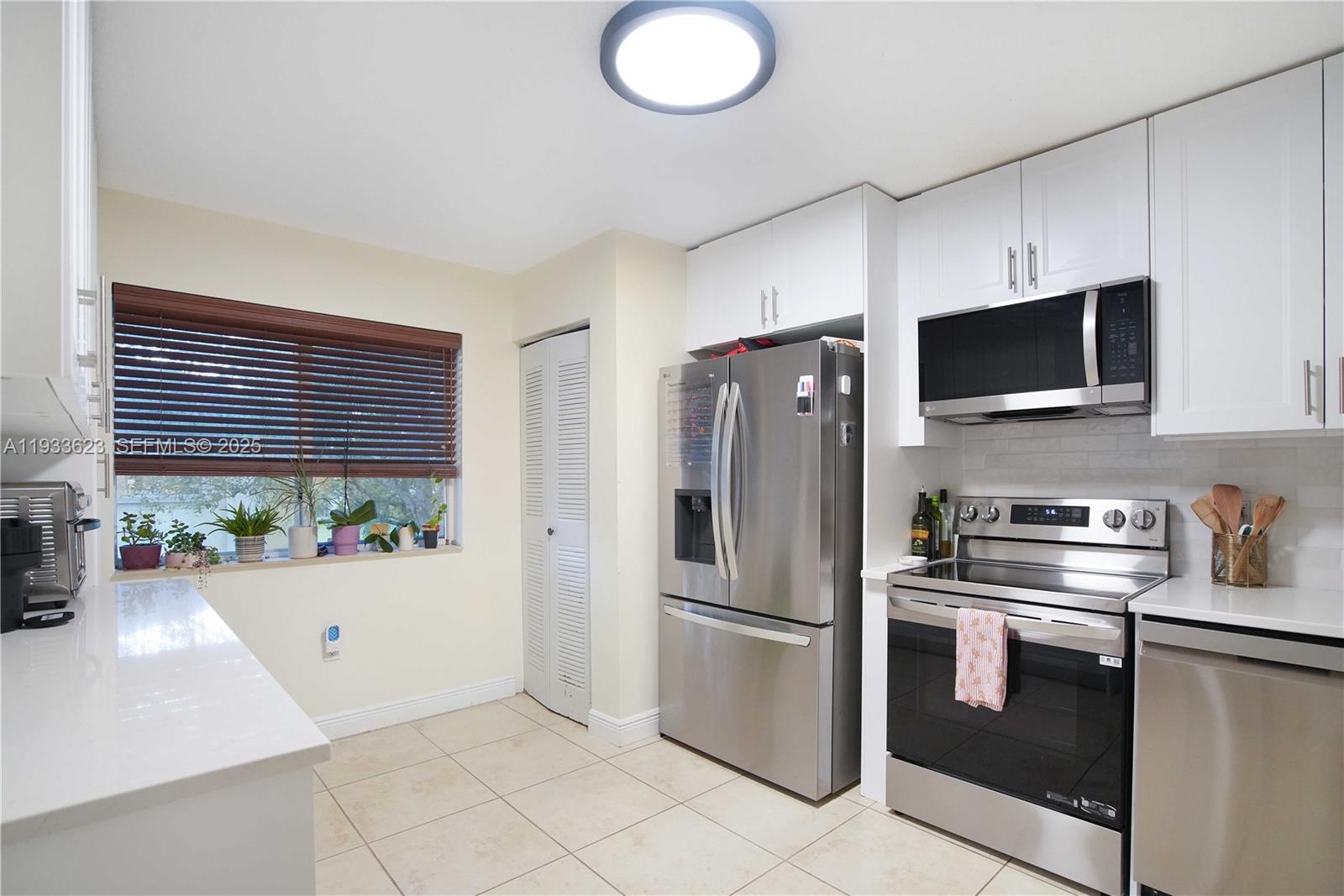 6245 Southwest 47th Manor, Unit 204 Davie, FL 33314 - Photo 10 of 25