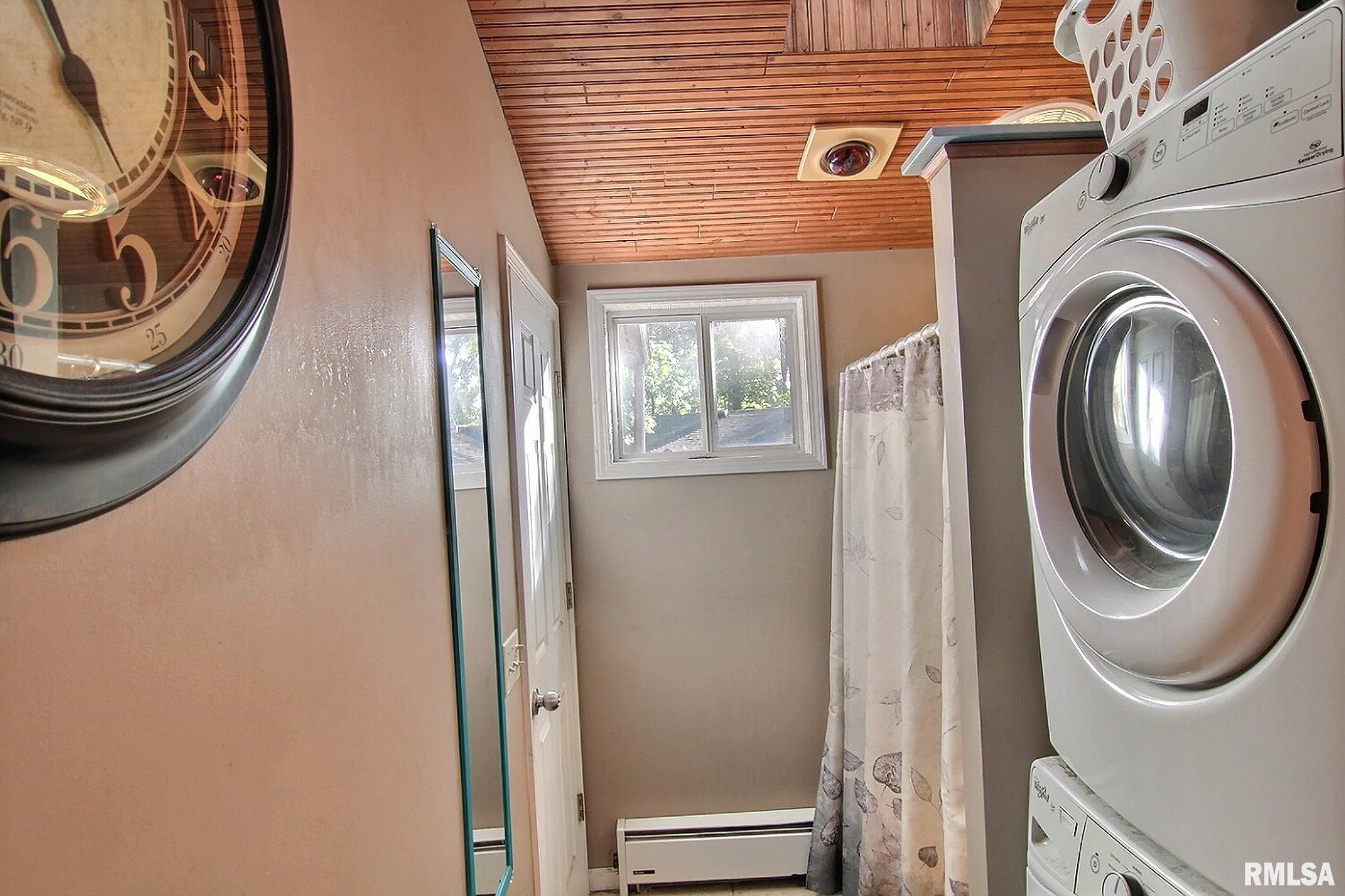 15932 Spruce Lane Girard, IL 62640 - Photo 18 of 21