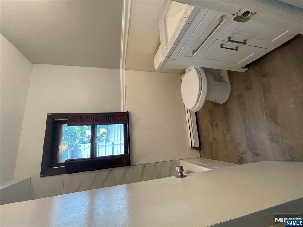 23 Elizabeth Road West Milford, NJ 07421 - Photo 2 of 11