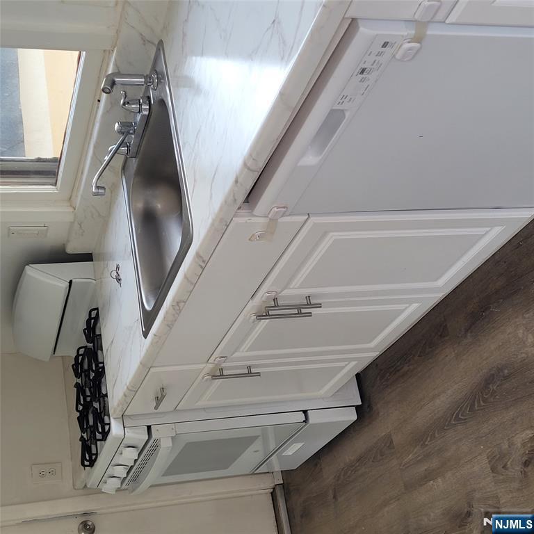 23 Elizabeth Road West Milford, NJ 07421 - Photo 5 of 11