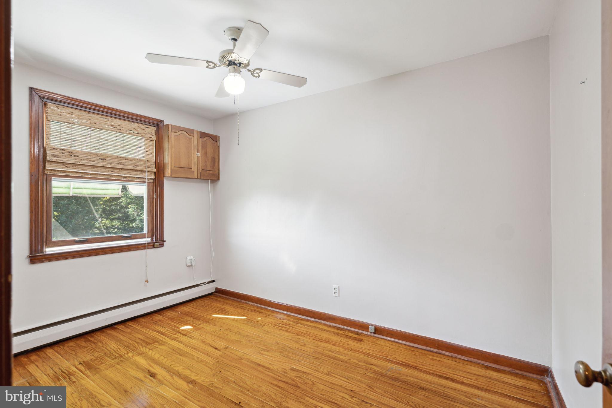 828 Medway Road Philadelphia, PA 19115 - Photo 22 of 37