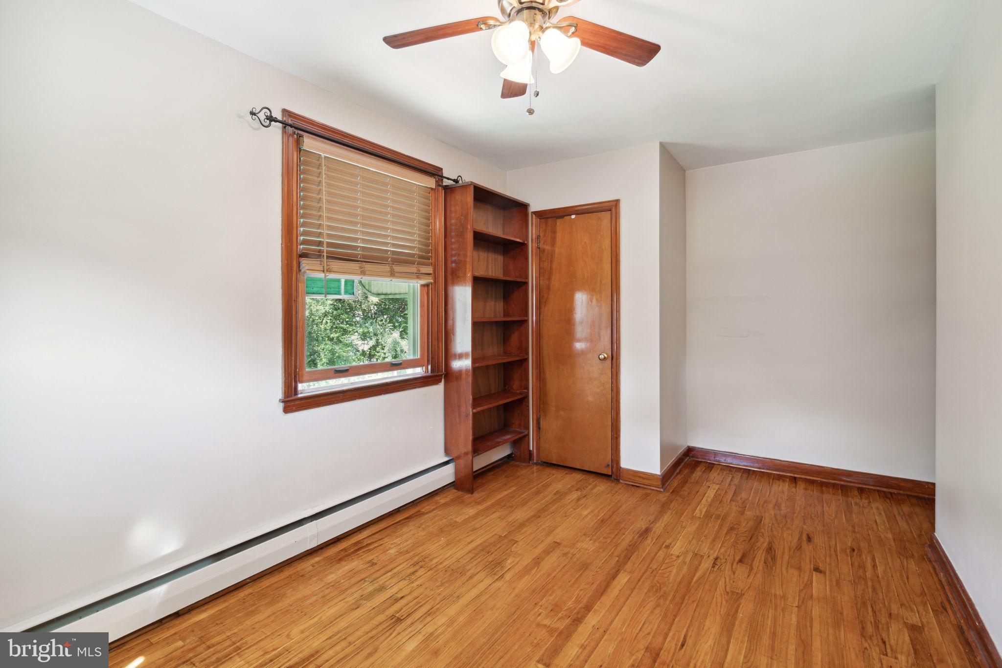 828 Medway Road Philadelphia, PA 19115 - Photo 24 of 37