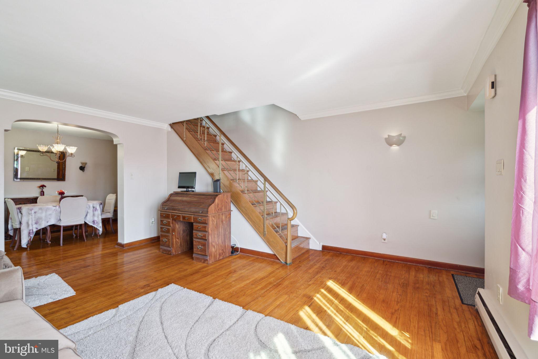 828 Medway Road Philadelphia, PA 19115 - Photo 6 of 37