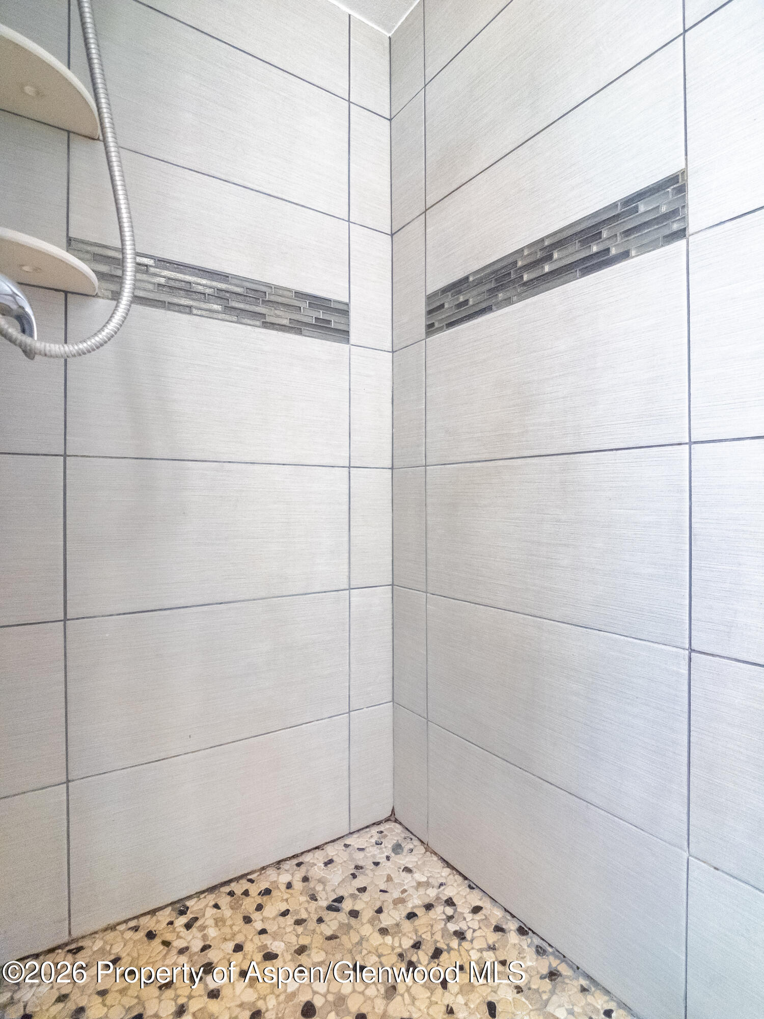 792 Castle Valley Boulevard, Unit B New Castle, CO 81647 - Photo 5 of 25 a bathroom