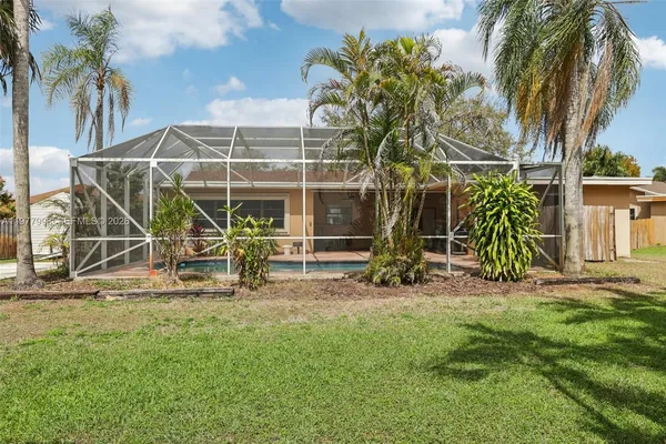$729,000 | 11744 Southwest 53rd Court, Cooper City, FL 33330