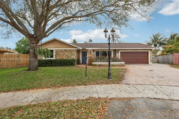 $729,000 | 11744 Southwest 53rd Court, Cooper City, FL 33330
