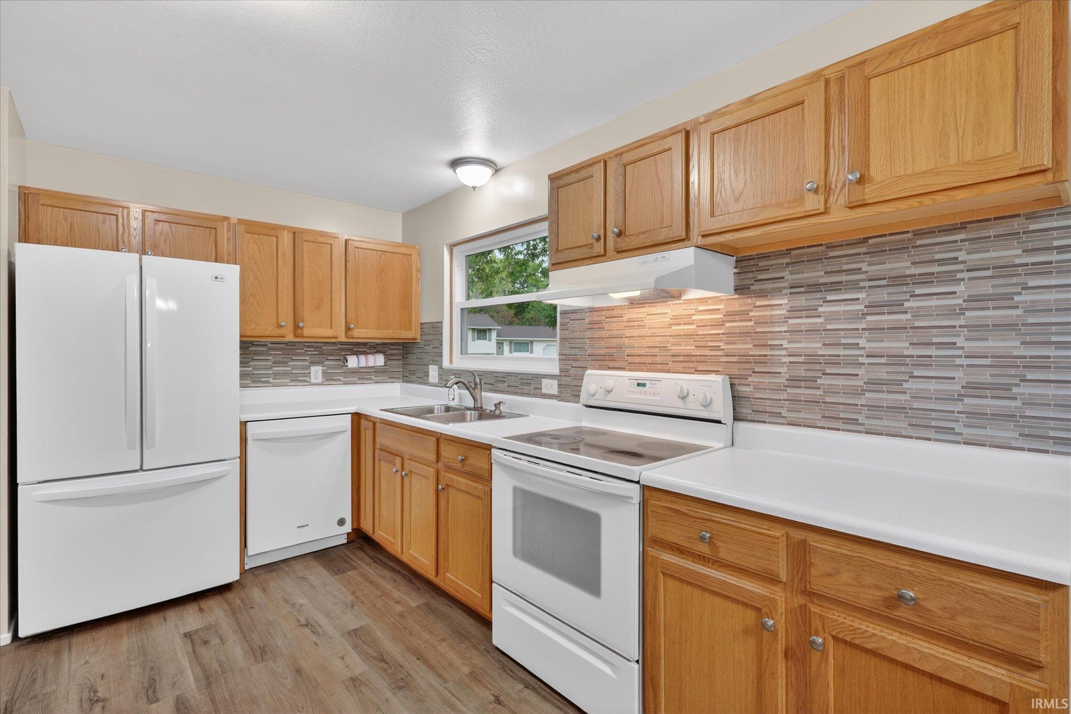 2802 Hampton Road Mishawaka, IN 46544 - Photo 8 of 26 Gallery Image 8