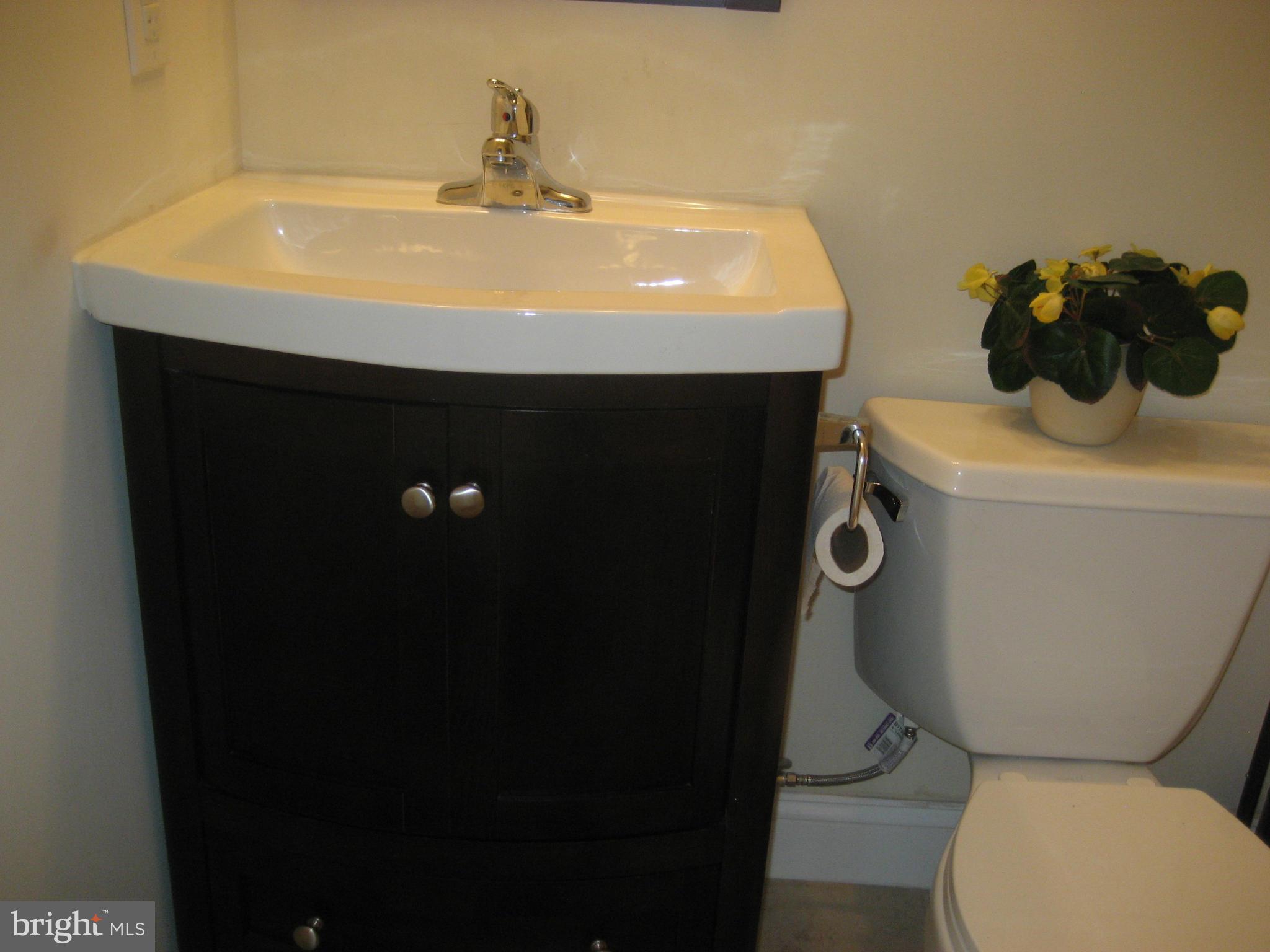 5945 Addison Road Capitol Heights, MD 20743 - Photo 8 of 28 Bath