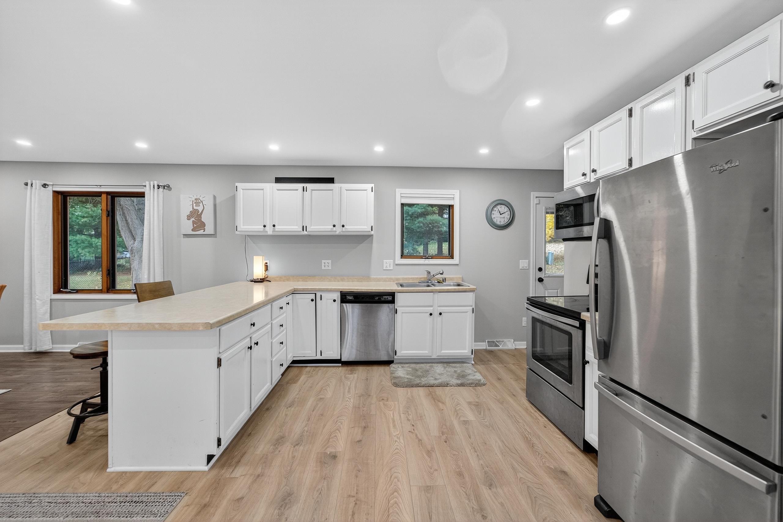 280 Ash Street Oregon, WI 53575 - Photo 8 of 29