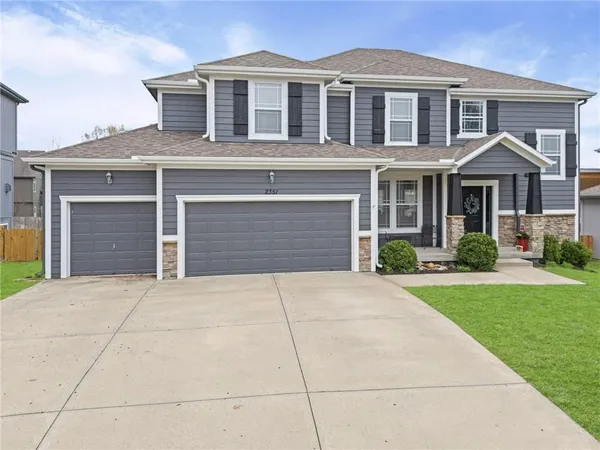 $579,000 | 2351 West Concord Drive, Olathe, KS 66061