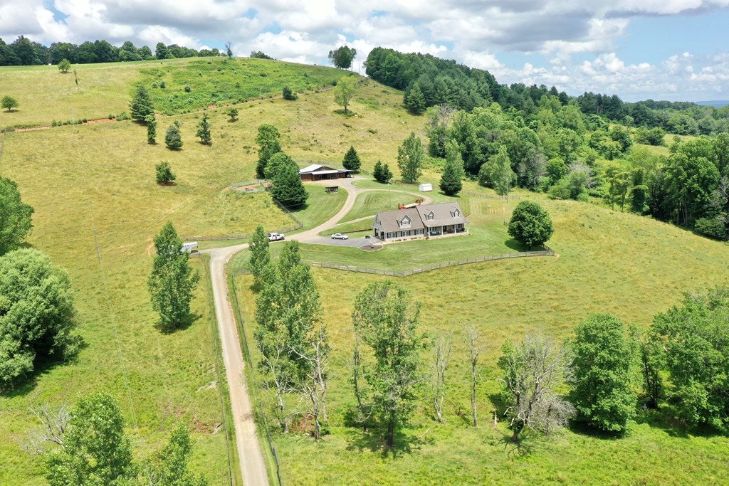 2160 Davis Knob Road Galax, VA 24333 - Photo 40 of 40 Gallery Image 40