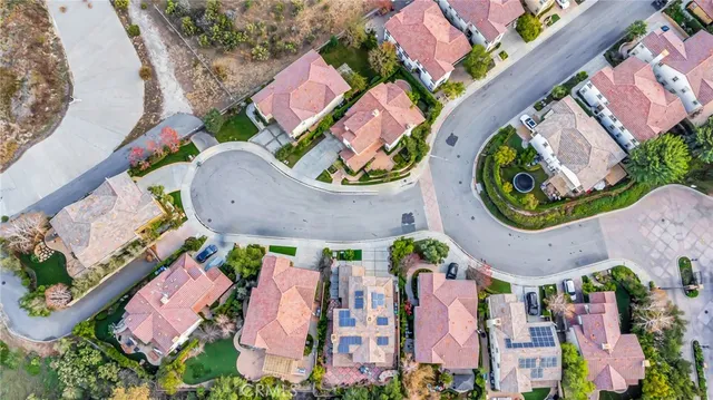 $7,900 | 4684 Luna Court, Calabasas, CA 91302