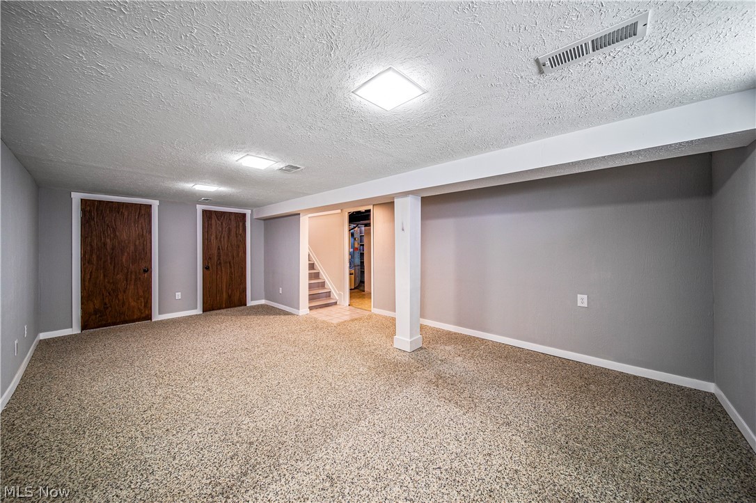 28971 Barjode Road Willowick, OH 44095 - Photo 27 of 36