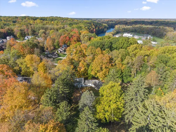 $300,000 | 633 Brown Street, Niles, MI 49120