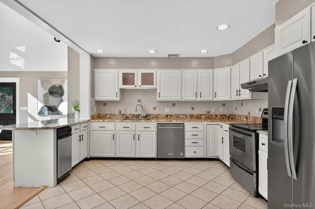 $828,000 | 6 Bradner Drive, Warwick, NY 10990