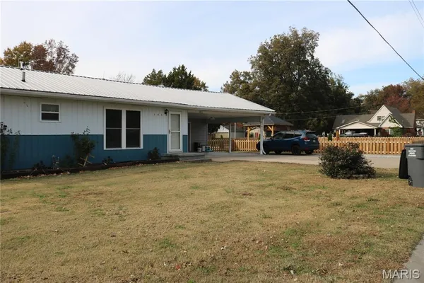 $175,000 | 103 South Calvin Street, Matthews, MO 63867