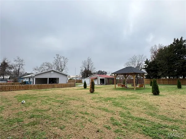 $175,000 | 103 South Calvin Street, Matthews, MO 63867