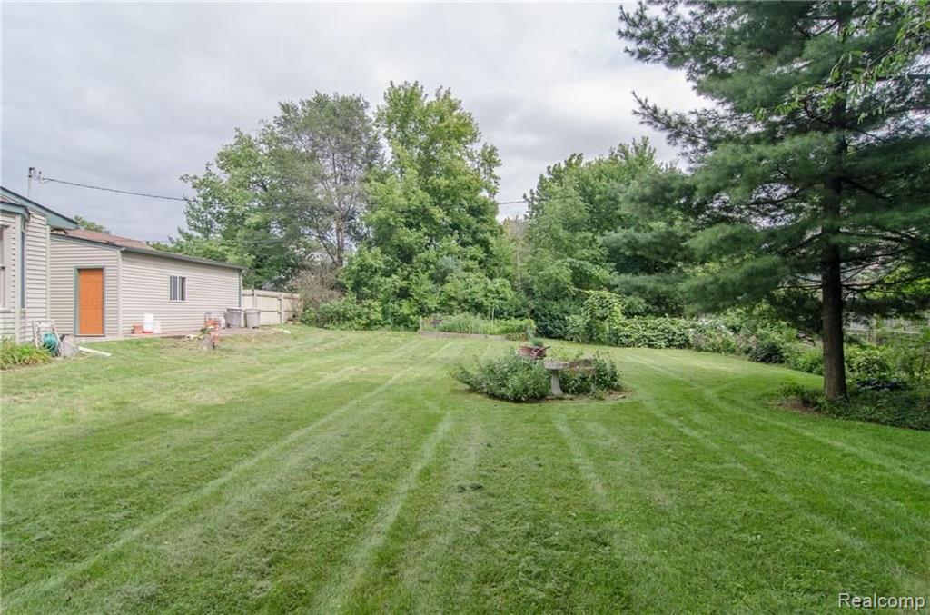 1248 East Maple Road Birmingham, MI 48009 - Photo 35 of 49