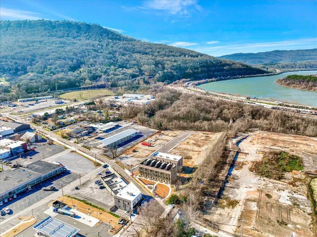 $369,000 | 1447 Caldwell Lane, Chattanooga, TN 37408