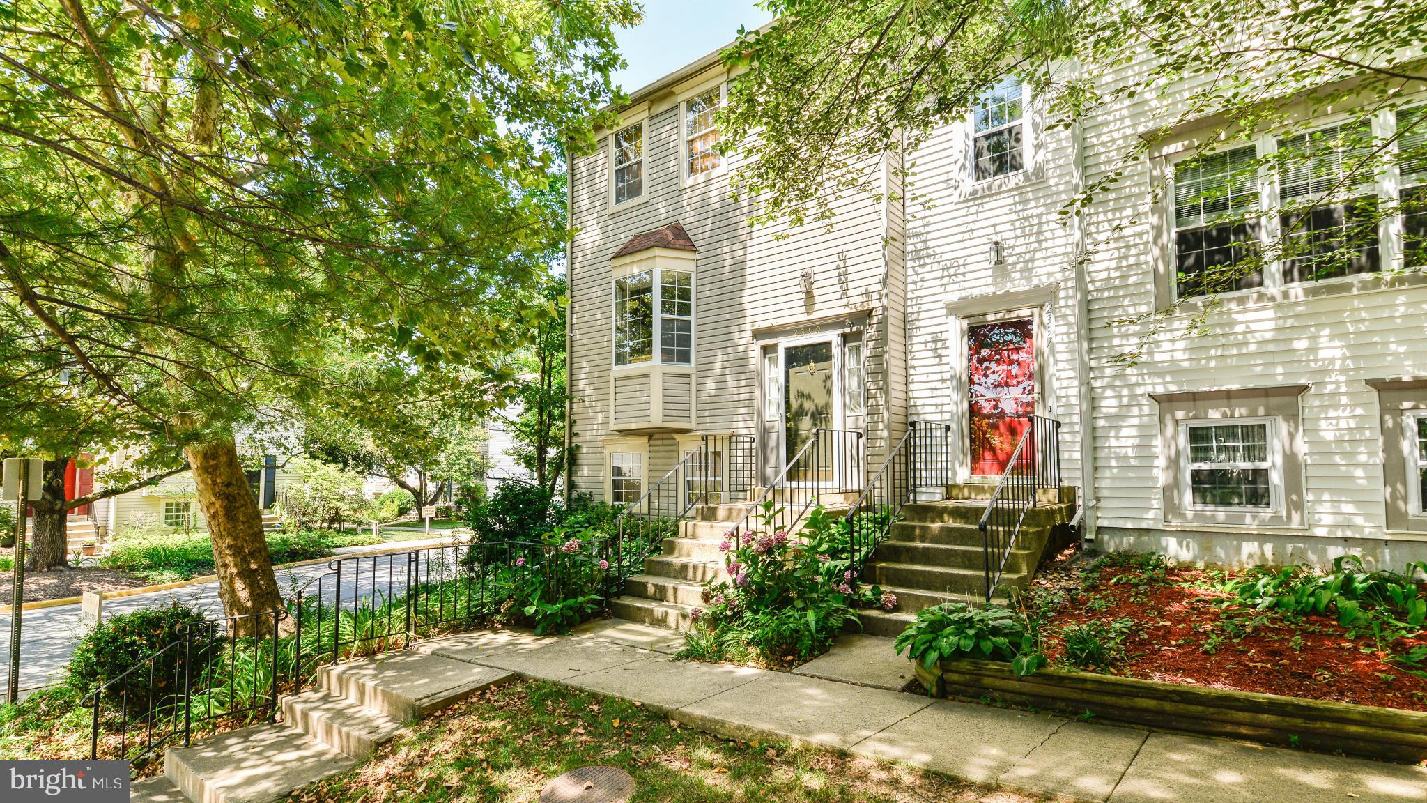 2399 Hunters Square Court Reston, VA 20191 - Photo 1 of 30 Exterior (Front)