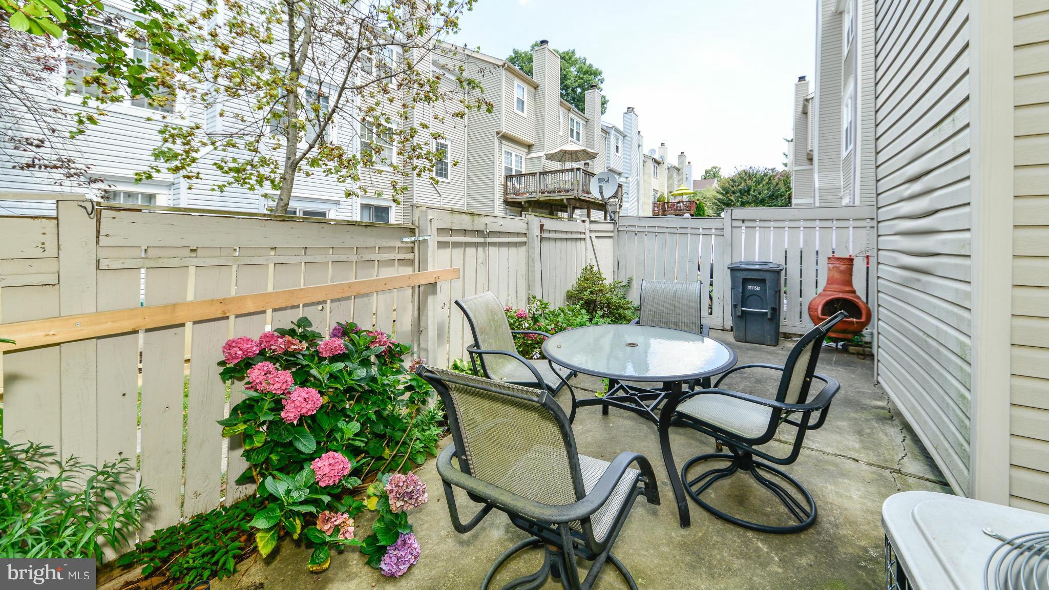 2399 Hunters Square Court Reston, VA 20191 - Photo 20 of 30 Exterior (Rear)