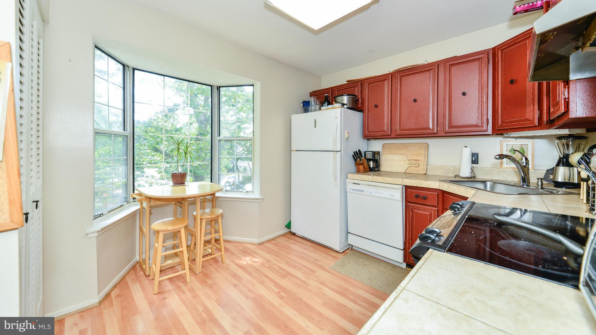 2399 Hunters Square Court Reston, VA 20191 - Photo 23 of 30 Kitchen