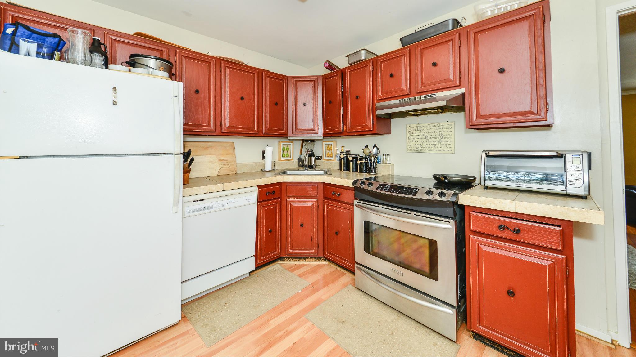 2399 Hunters Square Court Reston, VA 20191 - Photo 25 of 30 Kitchen