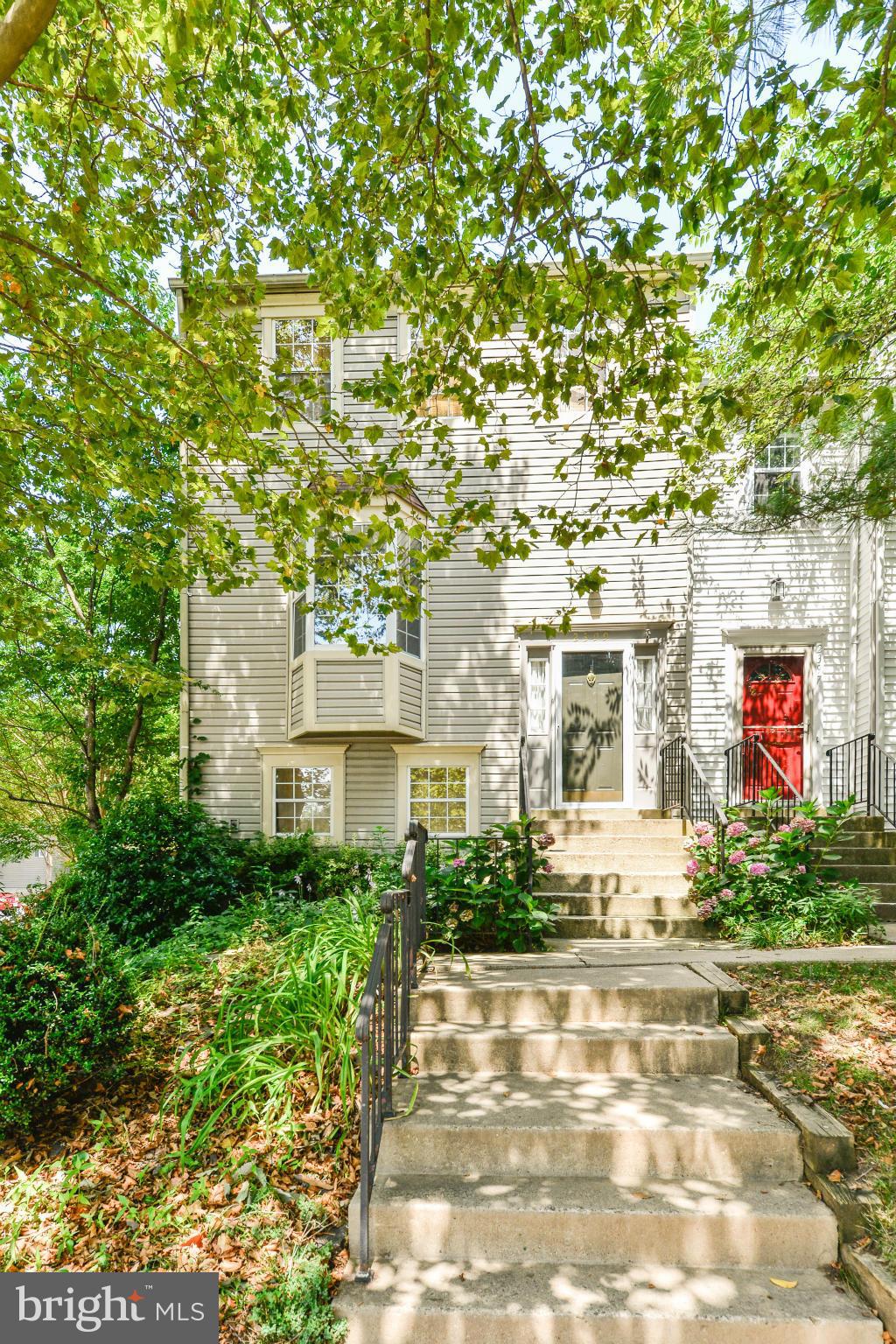 2399 Hunters Square Court Reston, VA 20191 - Photo 4 of 30 Exterior (Front)
