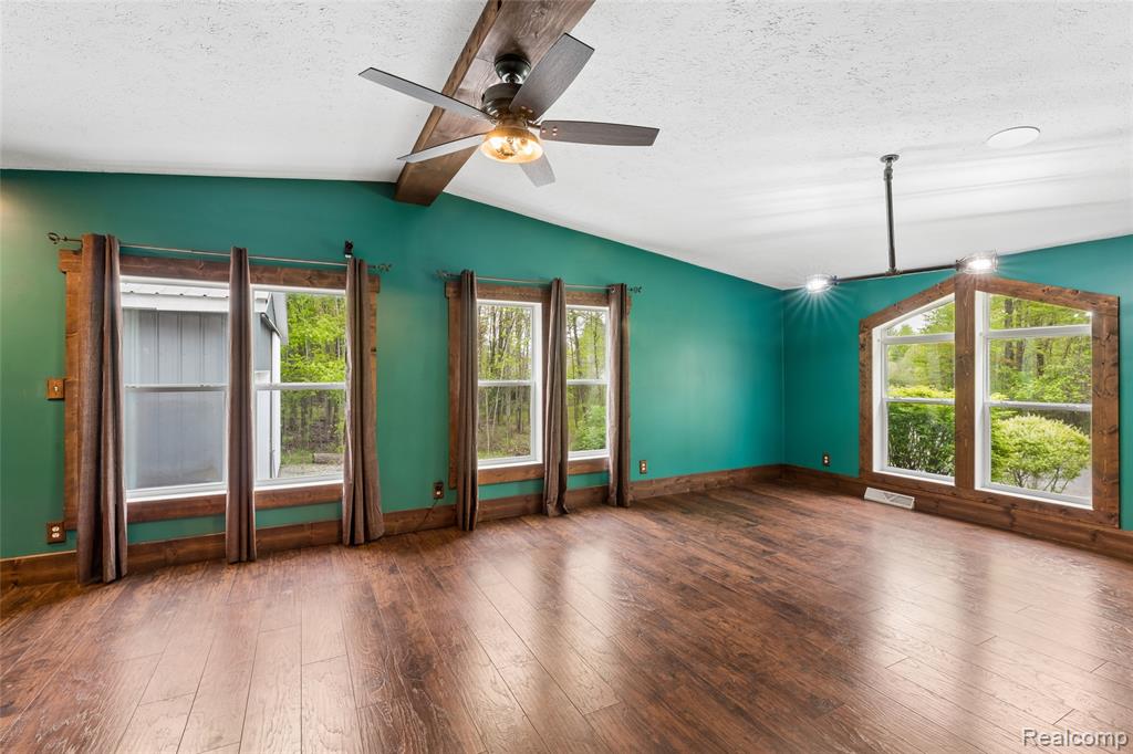 4587 Brown Road Vassar, MI 48768 - Photo 31 of 49