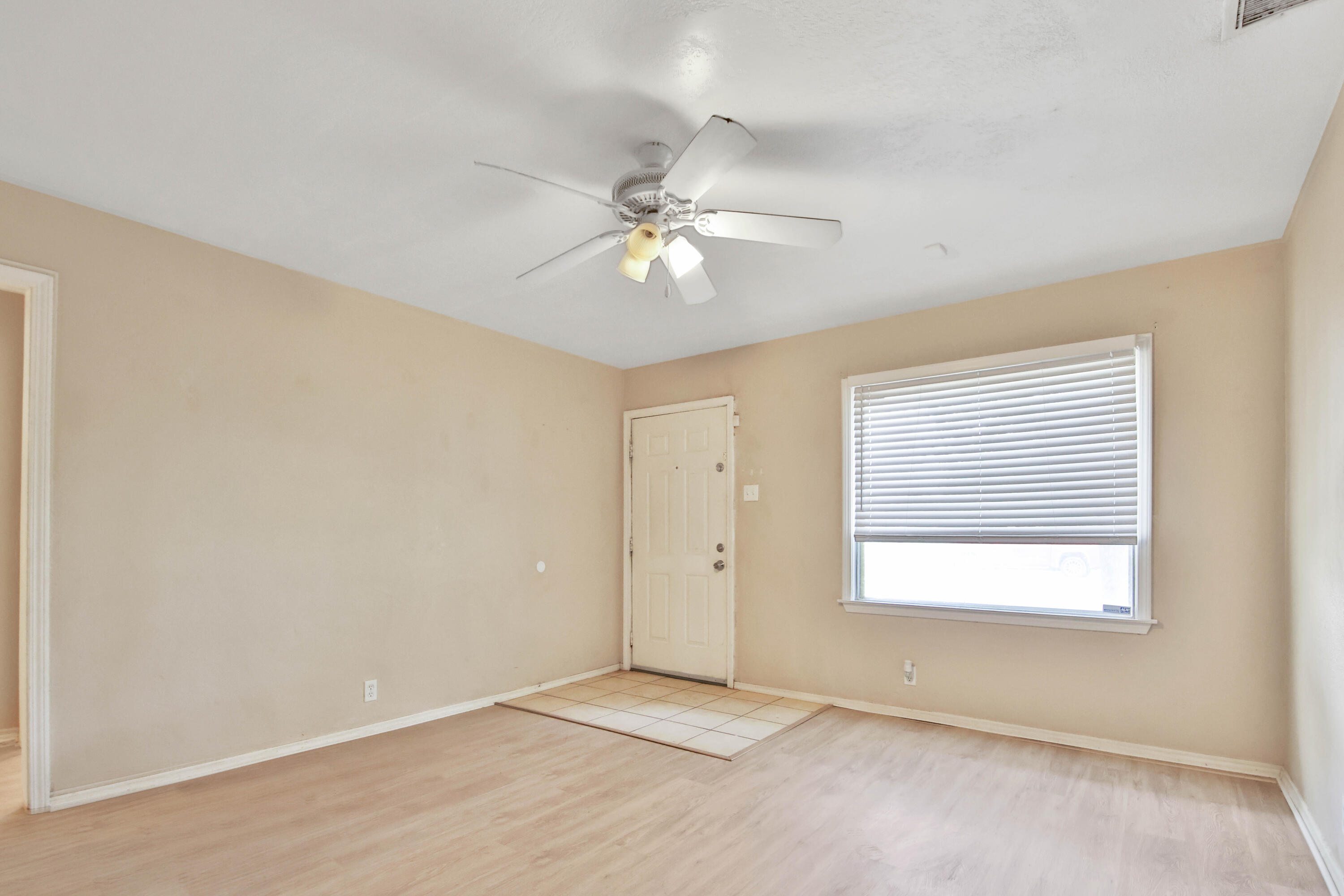 2810 42nd Street Lubbock, TX 79413 - Photo 6 of 39 IMG_0018