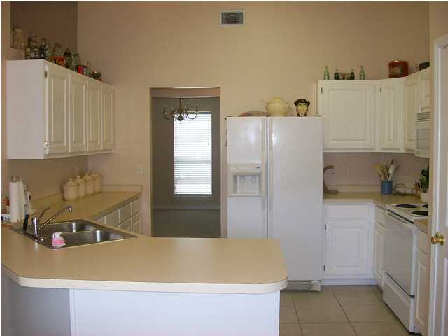 4836 Young Road Crestview, FL 32539 - Photo 5 of 25 Kitchen