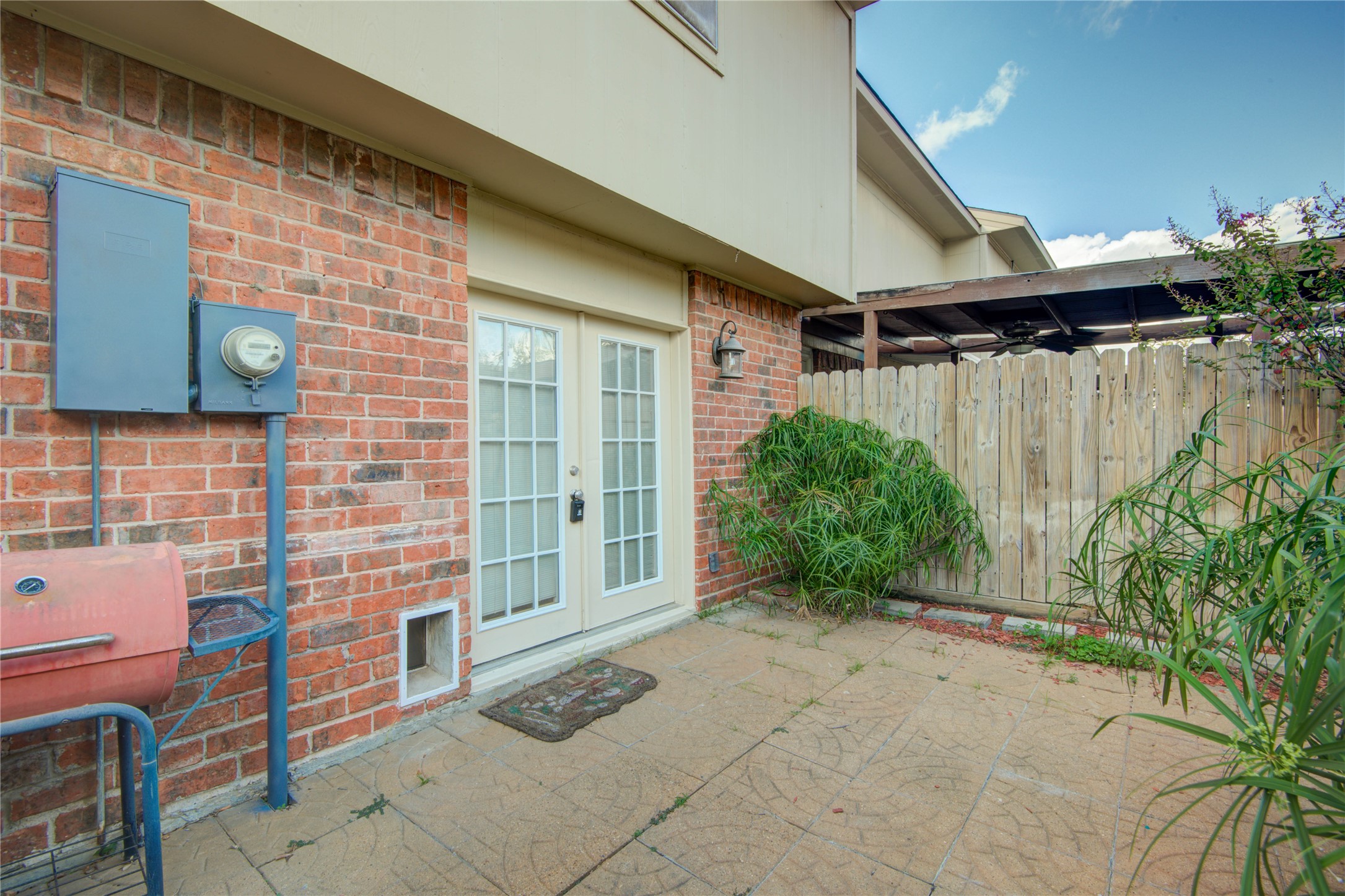 1424 Silverpines Road, Unit 1424 Houston, TX 77062 - Photo 30 of 33 a view of front door of house