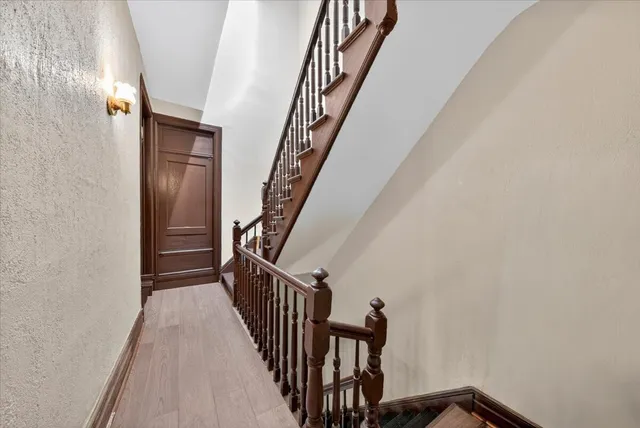 $1,100,000 | 350 East 169th Street | Concourse