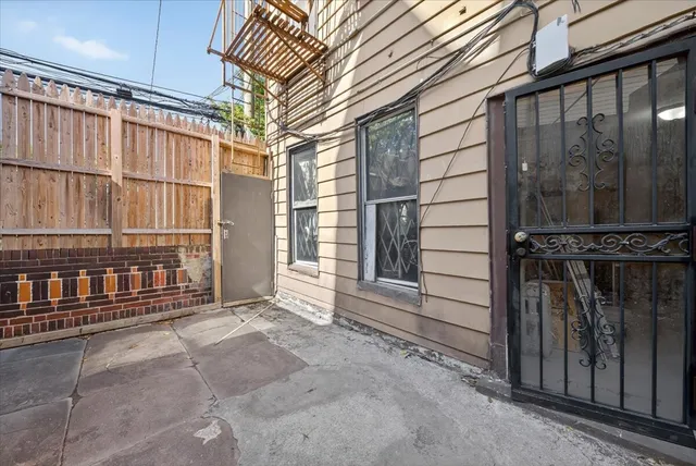 $1,100,000 | 350 East 169th Street | Concourse