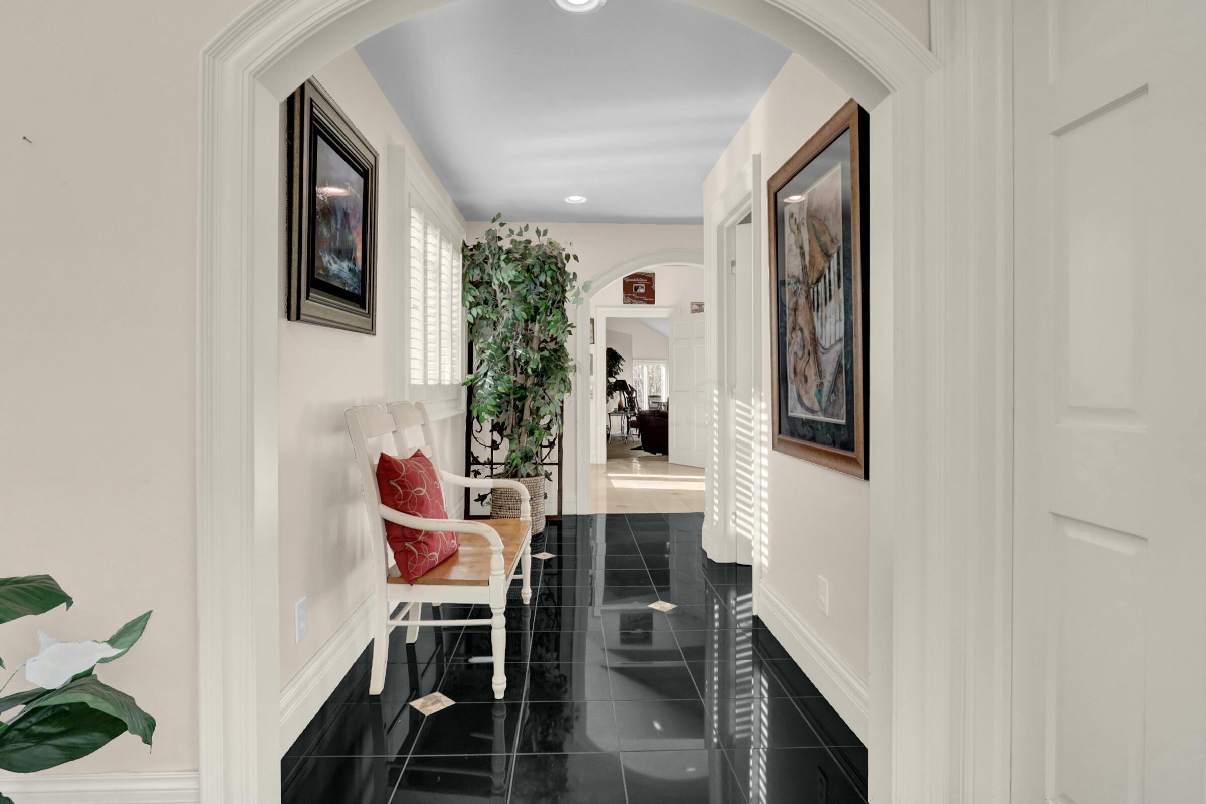 6580 Harriott Road Powell, OH 43065 - Photo 10 of 35 Hallway