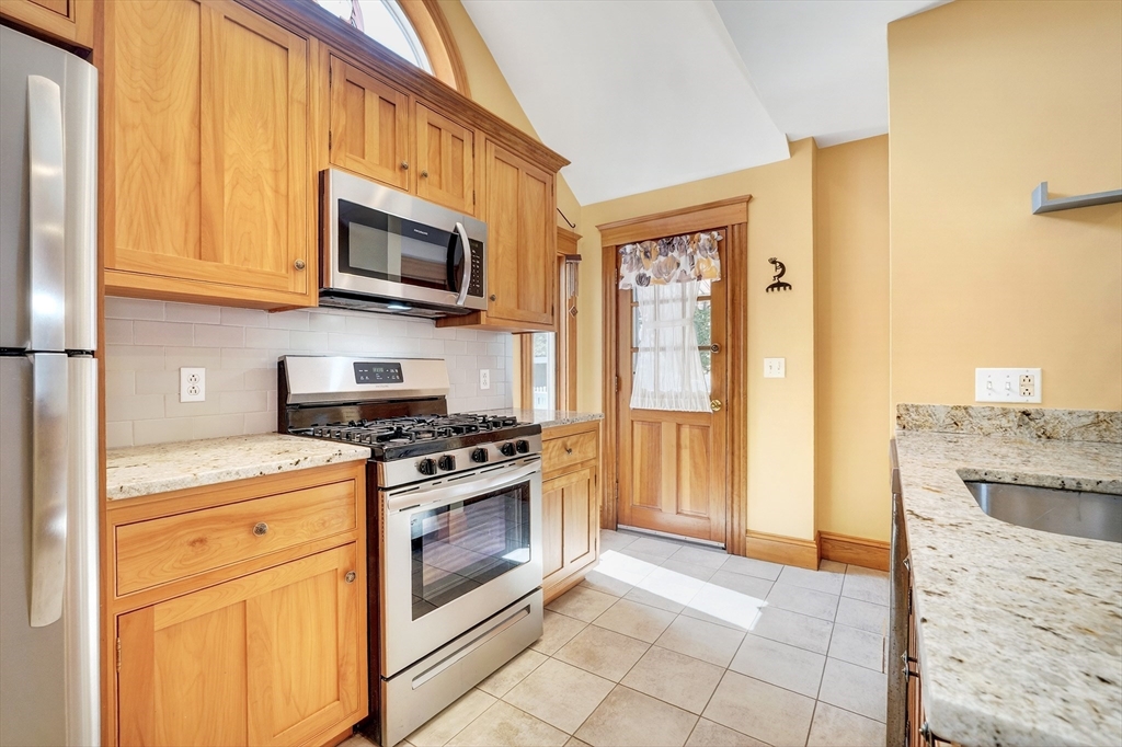 12 Brier Road Boston, MA 02132 - Photo 16 of 41 Gallery Image 16