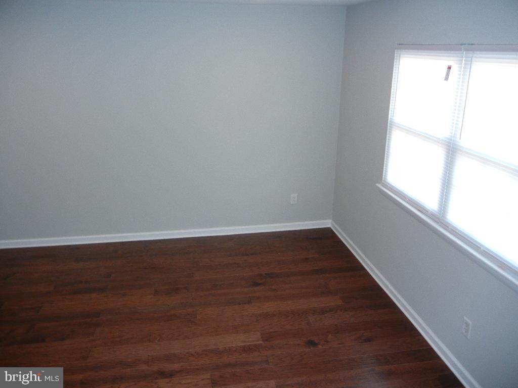 141 Eaves Mill Road Medford, NJ 08055 - Photo 7 of 35 Double front windows and new blinds