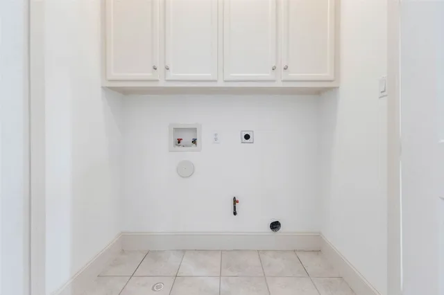 $525,000 | 6873 Staffordshire, Houston, TX 77030