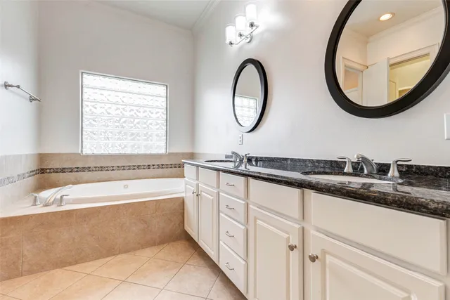 $525,000 | 6873 Staffordshire, Houston, TX 77030