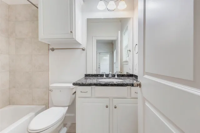 $525,000 | 6873 Staffordshire, Houston, TX 77030