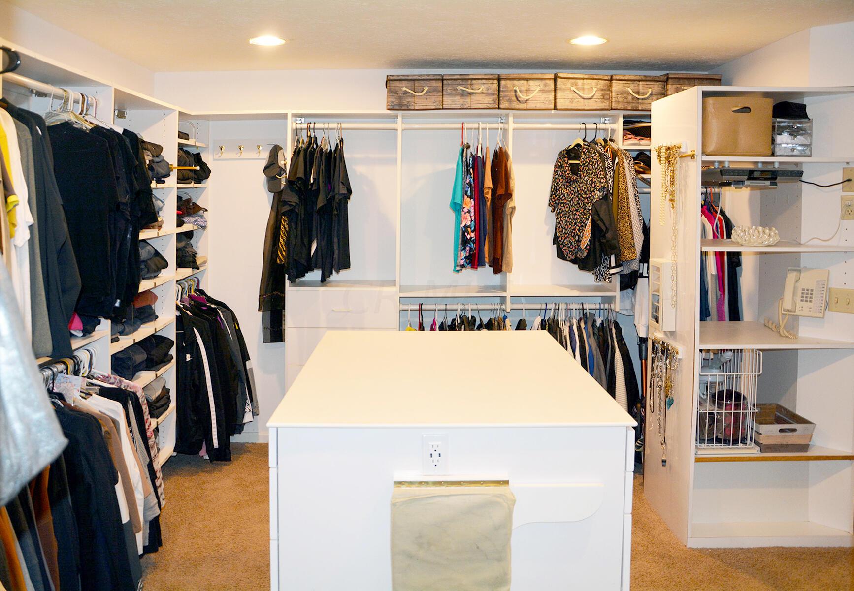 583 Wiles Road Mansfield, OH 44903 - Photo 18 of 39 Closet1