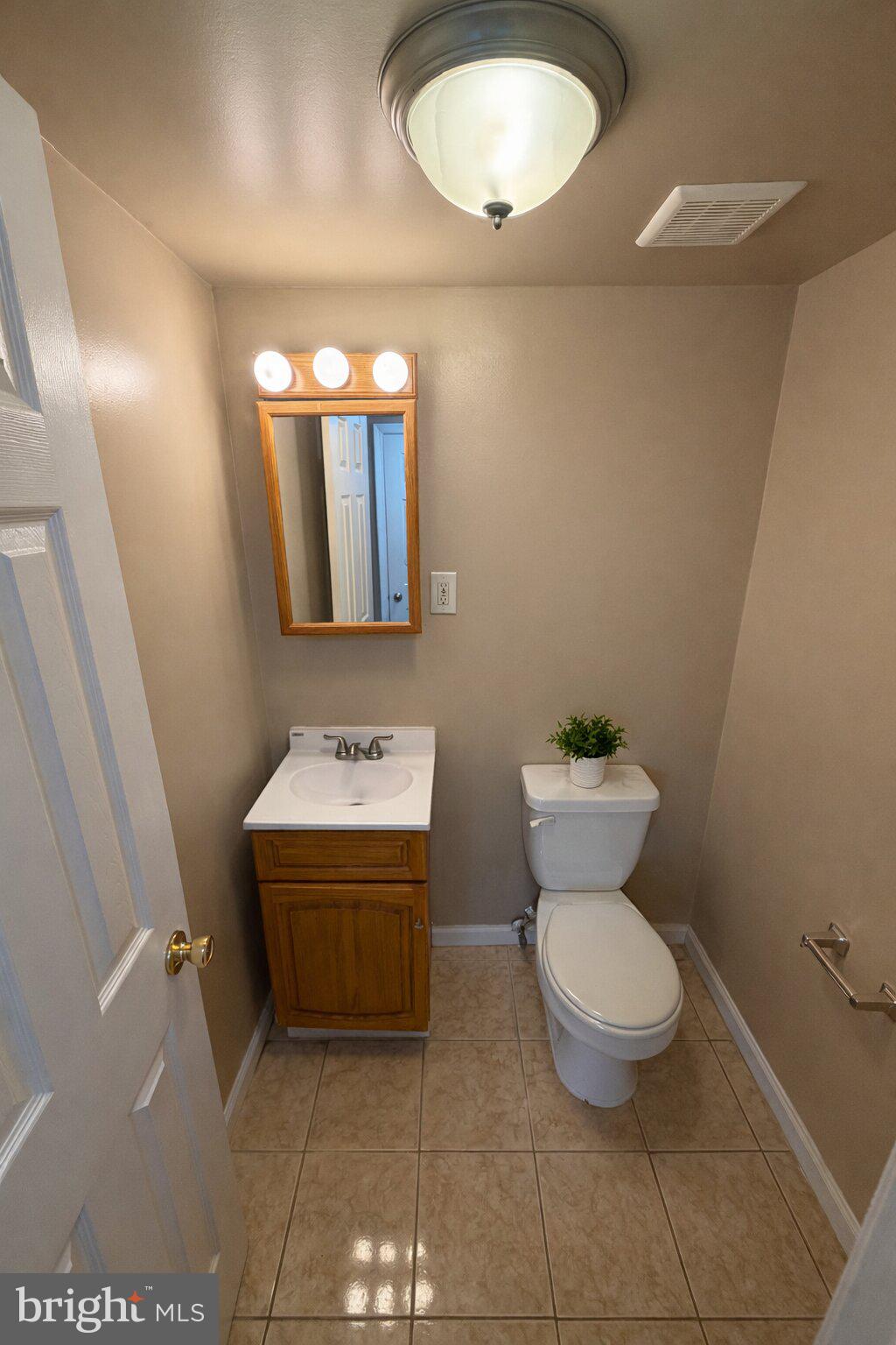 1631 Addison Road South, Unit 1631 District Heights, MD 20747 - Photo 13 of 25 Half Bathroom