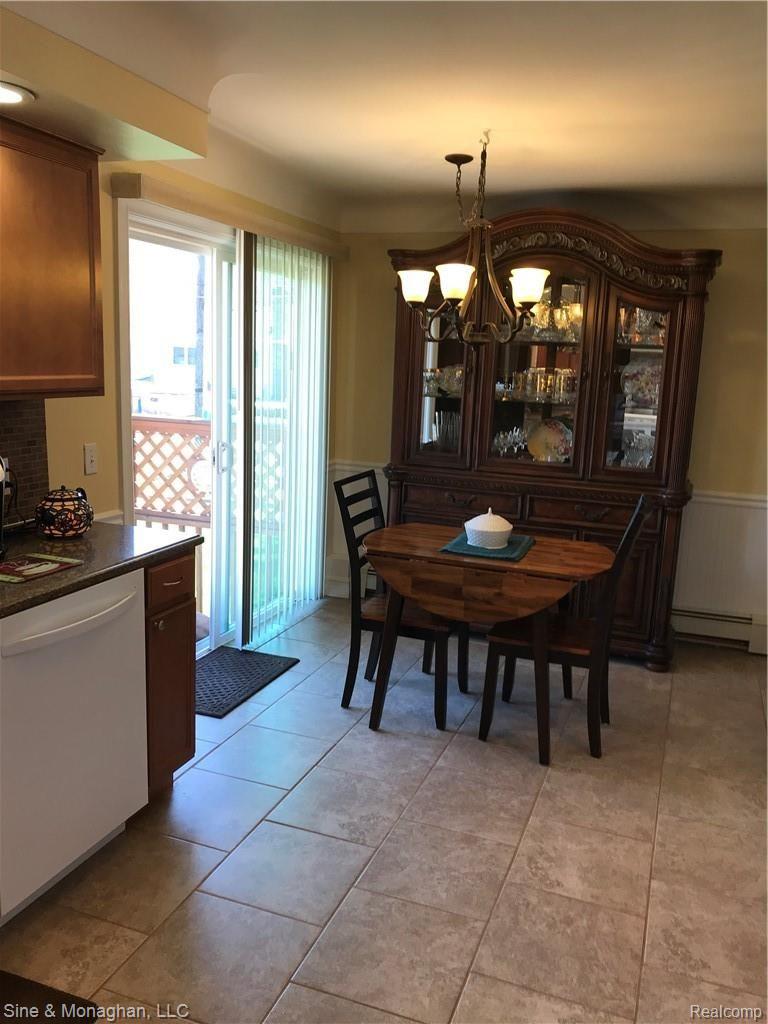 473 Cox Road St. Clair, MI 48079 - Photo 5 of 64 5 DINING AREA 473 COX RD.JPG