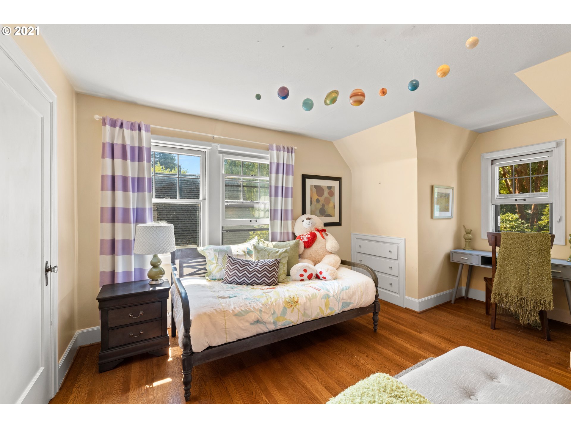 7932 Southeast Reed College Place Portland, OR 97202 - Photo 22 of 32 Gallery Image 22