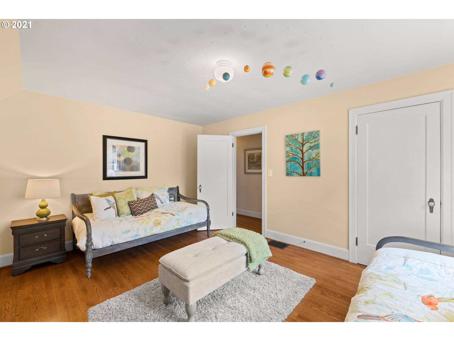 7932 Southeast Reed College Place Portland, OR 97202 - Photo 23 of 32 Gallery Image 23